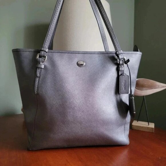 Coach Peyton Zip Tote in Crossgrain Metallic Pewter Leather - Picture 1 of 16